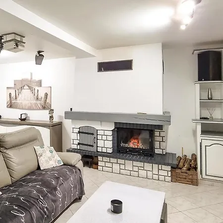 3 Bedroom Stunning In Les Maures Holiday home *